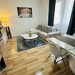 Cocoon 아파트 *